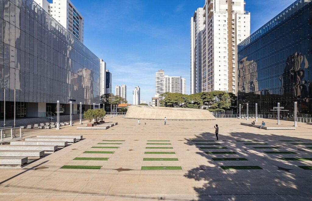 Complex Brazil Address Examples Transformative Architecture: 18th Region Labour Complex in Goiânia ...